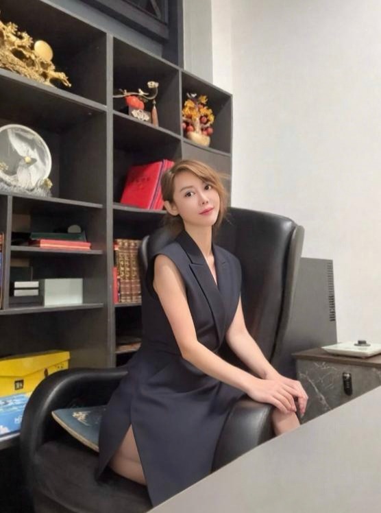 北京朝阳区 身材高挑热情服务老师