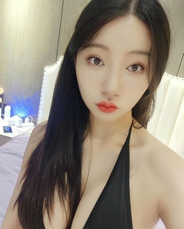成都 翘臀榨精少妇娜娜
