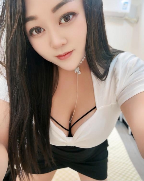 杭州  滨江丰乳肥臀熟女